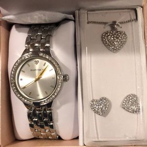 Brand new still in box jewelry set!